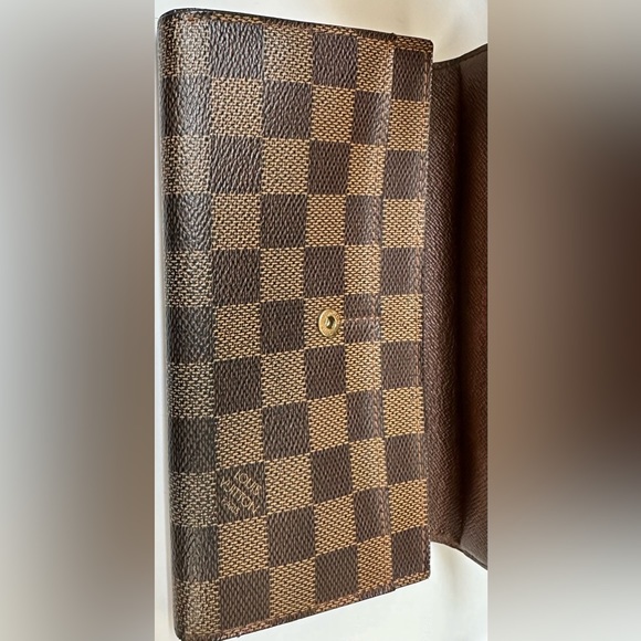 Authentic Louis Vuitton Damier Ebene Sarah wallet from 2005 in used condition. - Picture 2 of 15